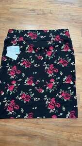 NEW LuLaRoe Large Black Red Maroon Pink Green Floral Cassie Pencil Skirt